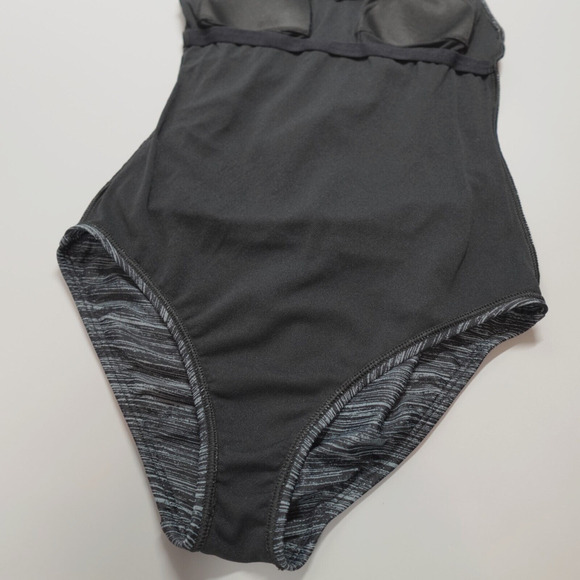 Speedo Swimsuit One Piece Womens 6 Gray Striped Ruched Comfort Modest - Picture 10 of 16